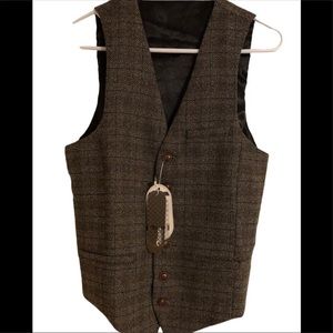 Men's 6 Button Suit Separate Vest Labeled XL but actual measurements in the pics